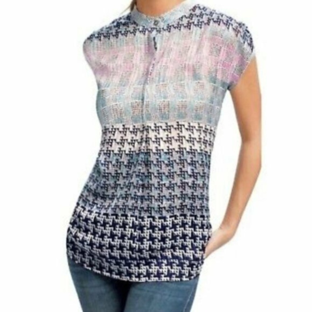Cabi Astor Printed Blouse Cap‎ Sleeve Style 735 Women's size medium